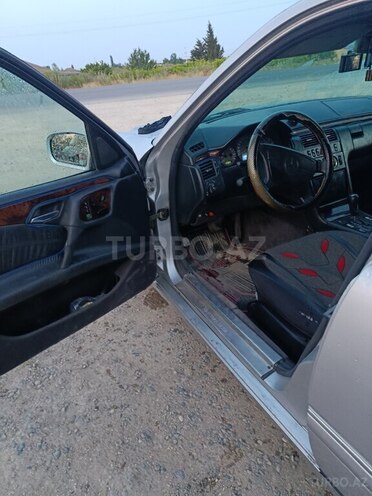 Mercedes E 200 d 1997, 58,888 km - 2.0 l - Salyan