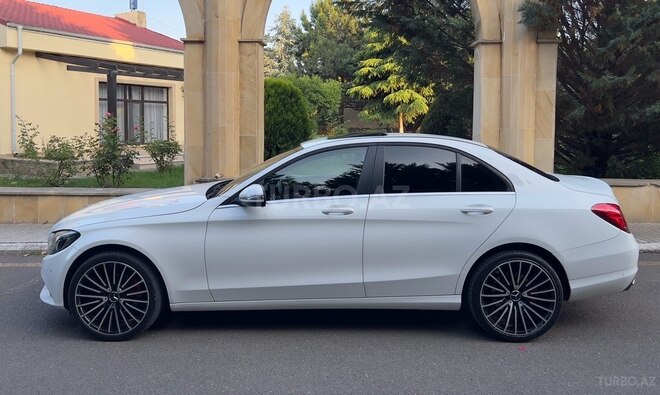 Mercedes C 200 d 2015, 176,000 km - 1.6 л - Qazax
