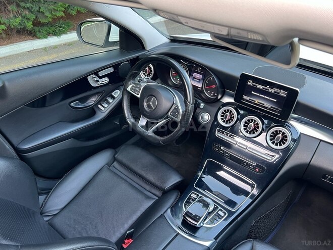 Mercedes C 200 d 2015, 176,000 km - 1.6 л - Qazax