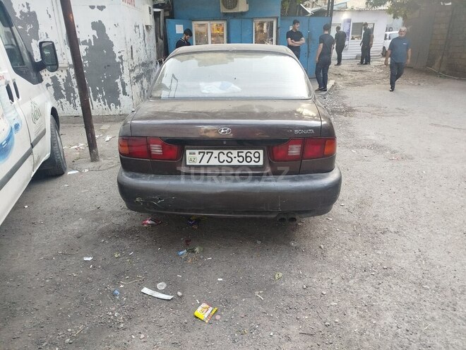 Hyundai Sonata-2