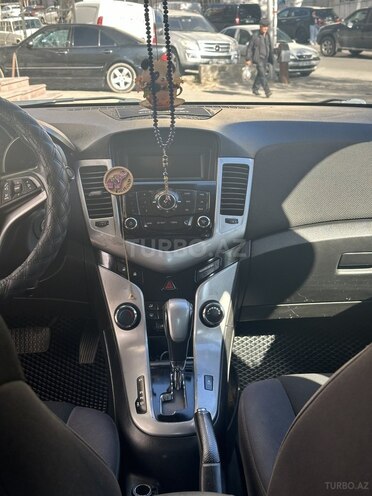 Chevrolet Cruze-9
