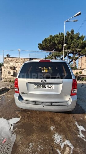 Kia Carnival-5