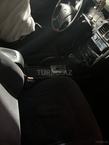 Hyundai Sonata-12