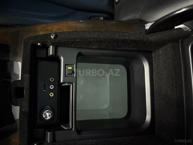 Land Rover Range Rover-12
