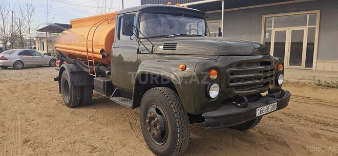ZIL 130 1981, 350,000 km - 4.8 л - Salyan
