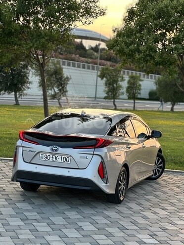 Toyota Prius 2017, 102,000 km - 1.8 l - Bakı