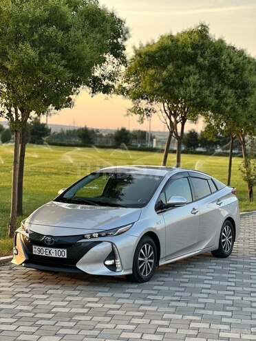 Toyota Prius 2017, 102,000 km - 1.8 l - Bakı