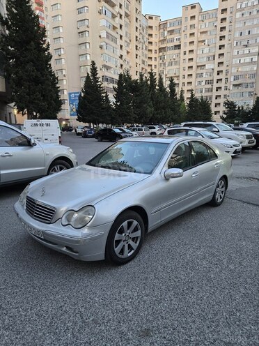 Mercedes C 180 2001, 318,000 km - 2.0 l - Bakı