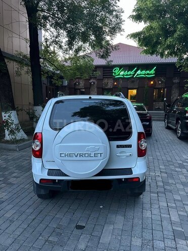 Chevrolet Niva 2016, 95,000 km - 1.7 l - Qusar
