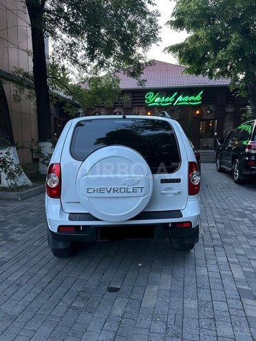 Chevrolet Niva 2016, 95,000 km - 1.7 l - Qusar