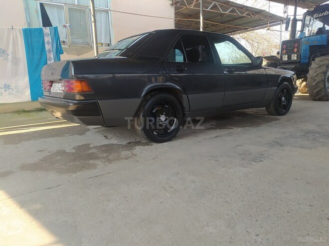 Mercedes 190 1989, 650,000 km - 2.0 л - Füzuli