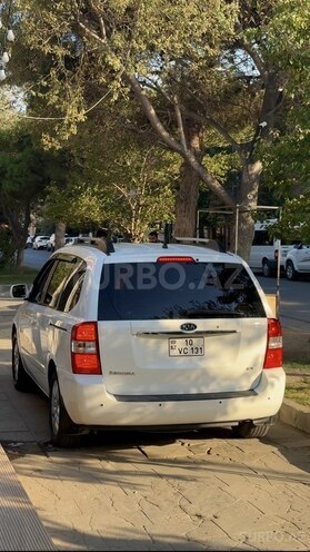 Kia Carnival-2