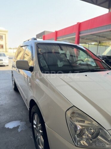 Kia Carnival-5