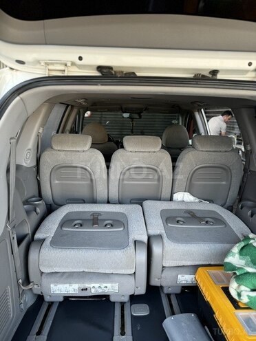 Kia Carnival-8