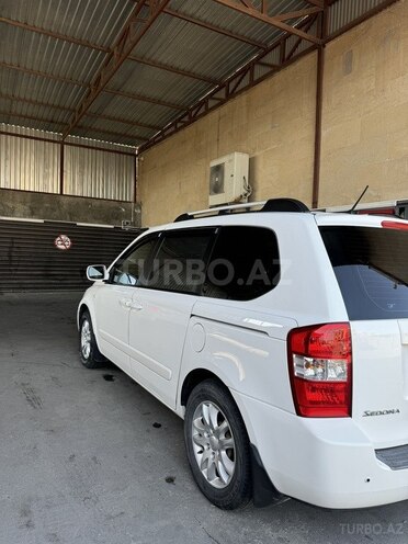 Kia Carnival-3