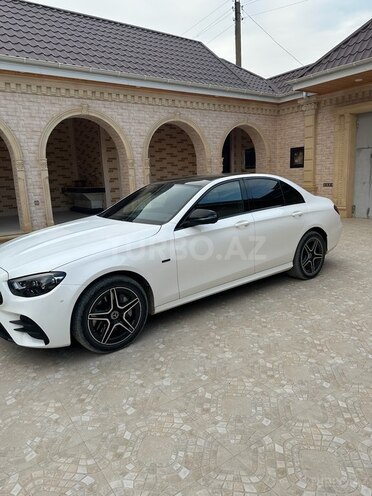 Mercedes E 300 de-3