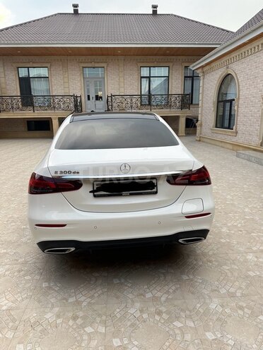 Mercedes E 300 de-6