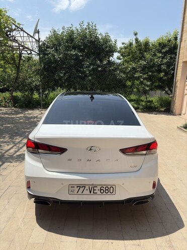 Hyundai Sonata-5