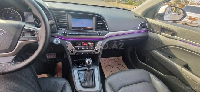 Hyundai Elantra 2016, 126,000 km - 1.6 l - Yevlax