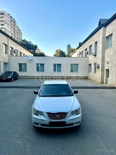 Hyundai Sonata-1