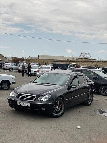 Mercedes C 320 2002, 258,000 km - 3.2 l - Bakı