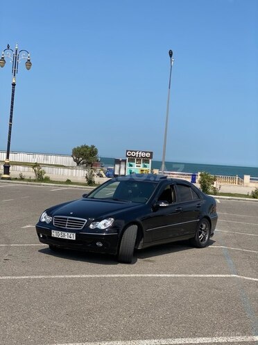 Mercedes C 320 2002, 258,000 km - 3.2 l - Bakı