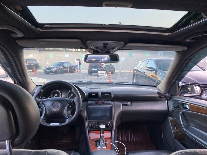 Mercedes C 320 2002, 258,000 km - 3.2 l - Bakı