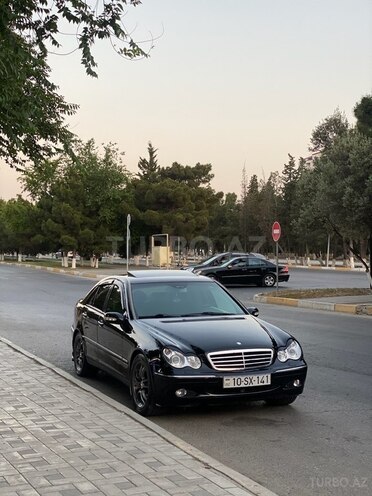 Mercedes C 320 2002, 258,000 km - 3.2 l - Bakı