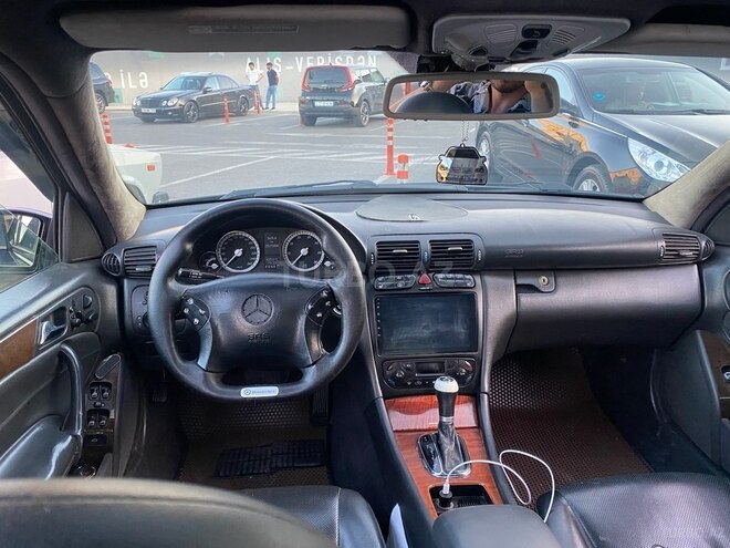 Mercedes C 320 2002, 258,000 km - 3.2 l - Bakı