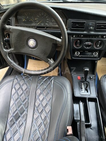 Mercedes 190 1991, 280,000 km - 2.0 l - Şamaxı