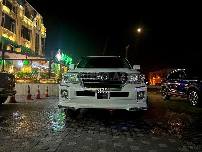 Toyota Land Cruiser-11