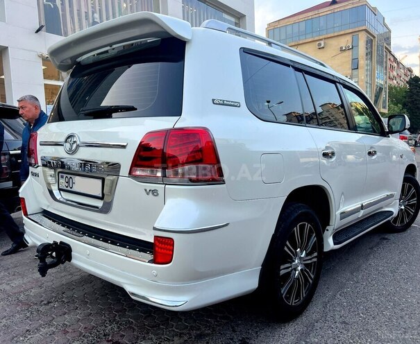 Toyota Land Cruiser-4