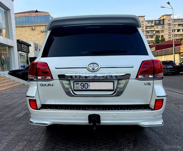Toyota Land Cruiser-5