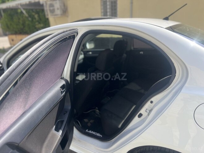 Mitsubishi Lancer 2010, 200,000 km - 2.4 l - Bakı