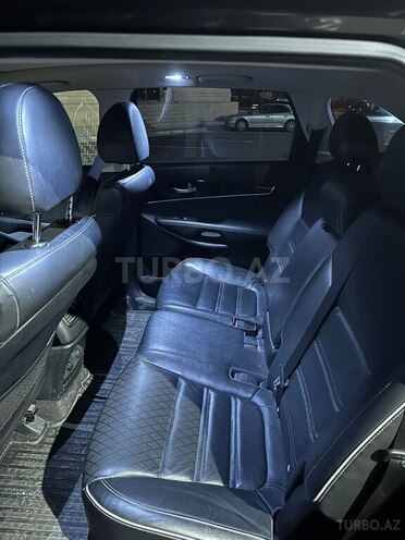 Kia Sorento-7