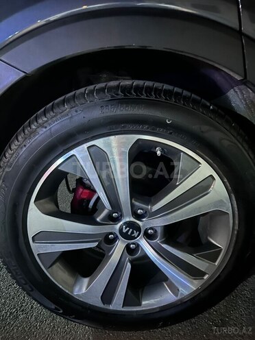 Kia Sorento-12