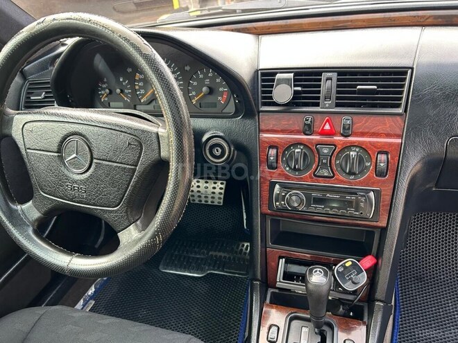 Mercedes C 180 1995, 25,000 km - 1.8 л - Astara