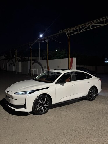 Changan Qiyuan A05 2025, 3,800 km - 1.5 л - Bakı
