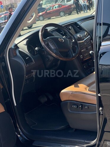 Nissan Patrol 2015, 106,500 km - 5.6 l - Bakı