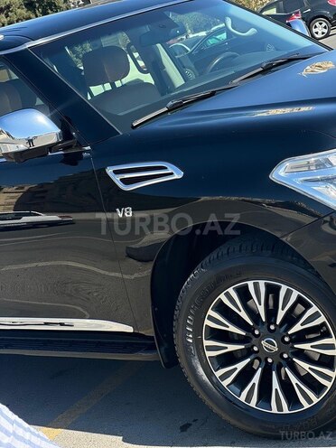 Nissan Patrol 2015, 106,500 km - 5.6 l - Bakı