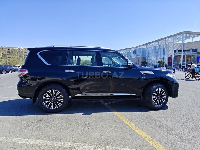 Nissan Patrol 2015, 106,500 km - 5.6 l - Bakı