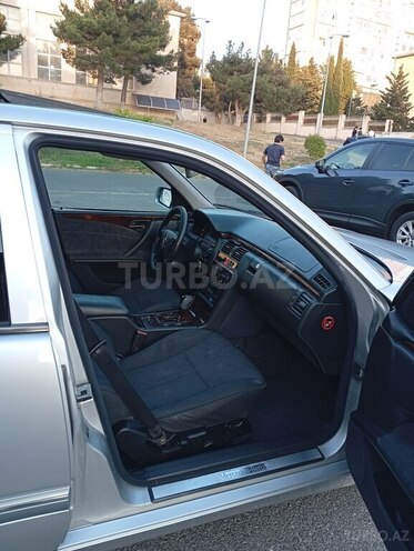 Mercedes E 270 2000, 500,000 km - 2.7 л - Bakı