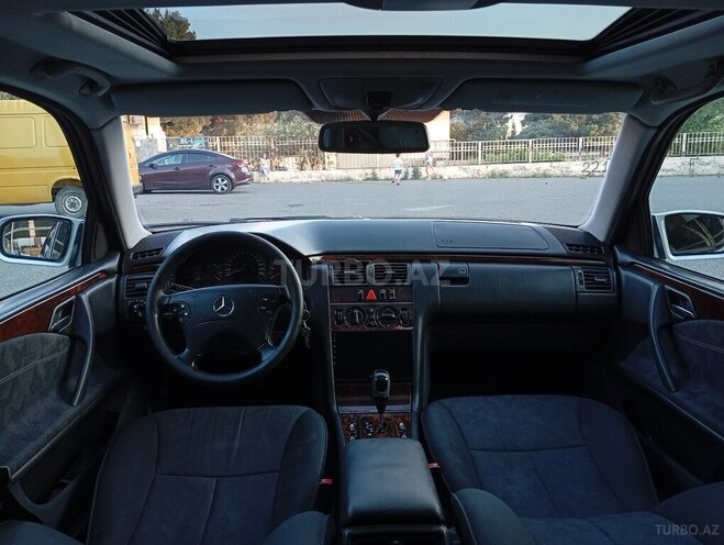 Mercedes E 270 2000, 500,000 km - 2.7 л - Bakı