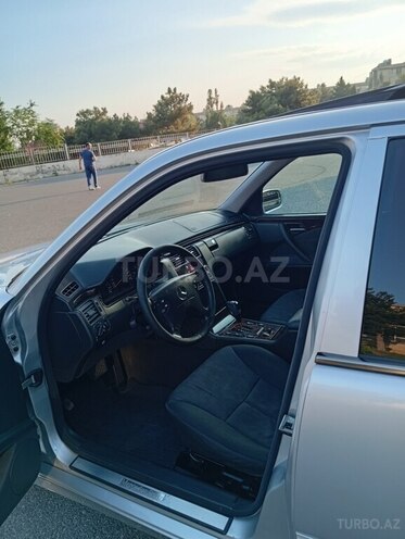 Mercedes E 270 2000, 500,000 km - 2.7 л - Bakı