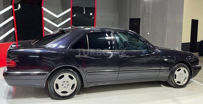 Mercedes E 240 1998, 302,303 km - 2.4 l - Bakı