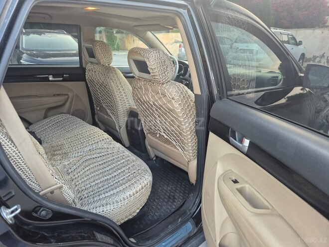 Kia Sorento-9