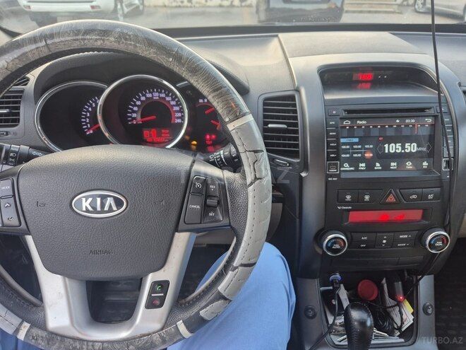 Kia Sorento-8