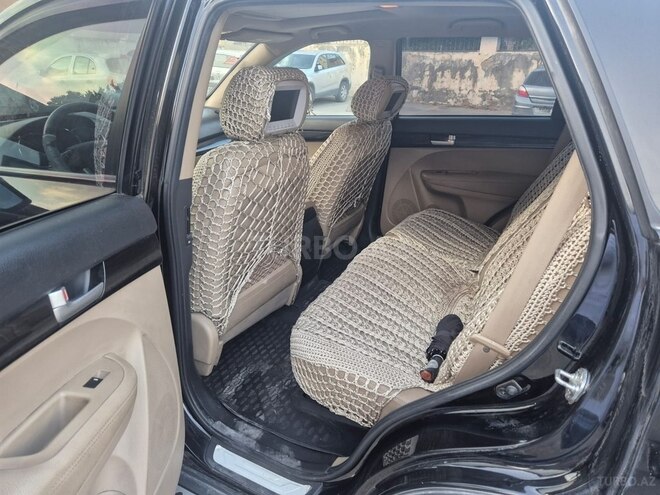 Kia Sorento-11