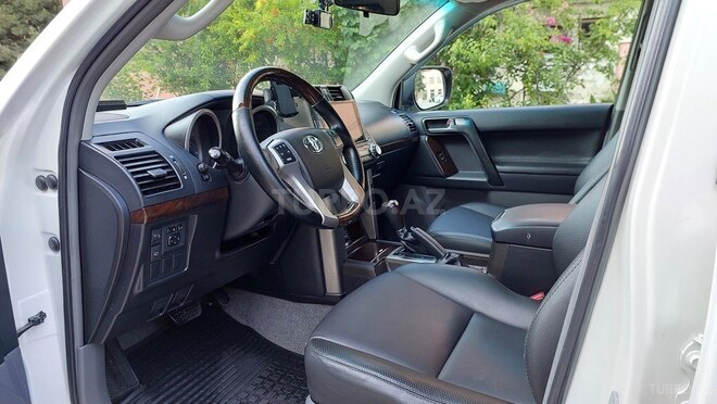 Toyota Land Cruiser Prado 2010, 136,000 km - 2.7 l - Bakı