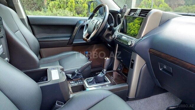 Toyota Land Cruiser Prado 2010, 136,000 km - 2.7 l - Bakı